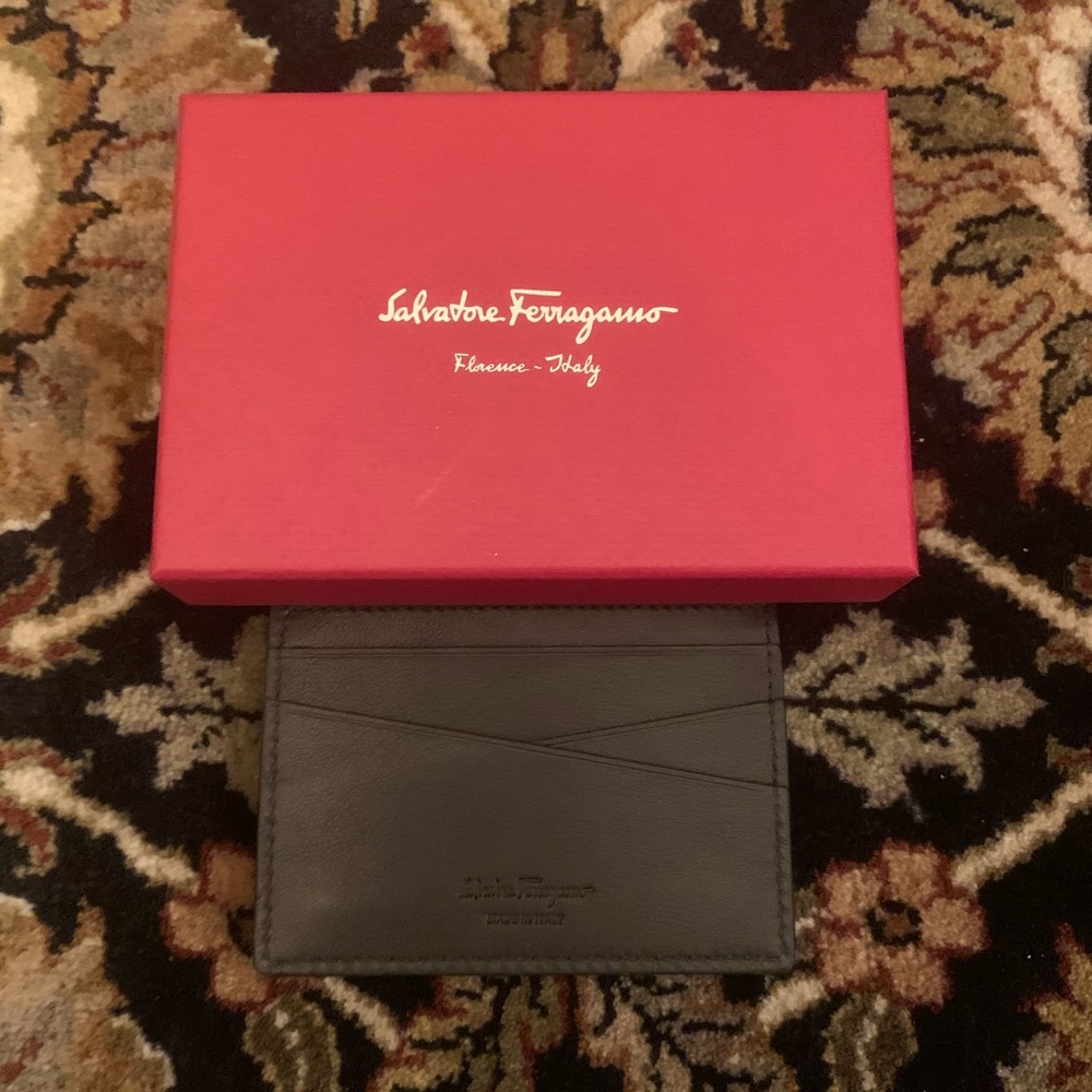 { Salvatore Ferragamo } Firenze Nero Calf Wallet - Picture 5 of 8